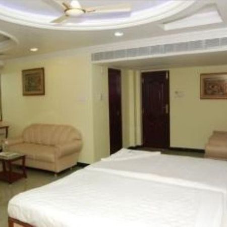 Shri Perumal Inn Pondichéry Extérieur photo
