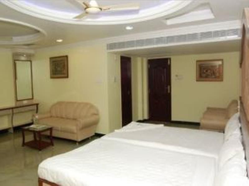 Shri Perumal Inn Pondichéry Extérieur photo